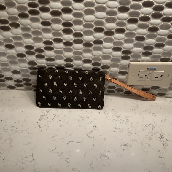 Dooney & Bourke Black and Tan Wristlet - Picture 1 of 3
